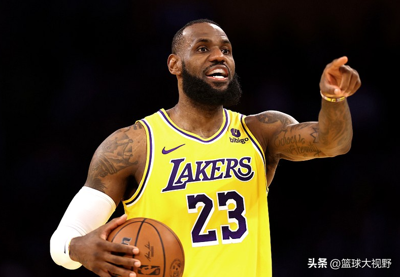 西部排名又乱了：湖人创NBA奇迹，勇士收大礼，火箭剑指前十-第3张图片-足球直播_足球免费在线高清直播_足球视频在线观看无插件-24直播网